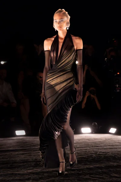 Look 9